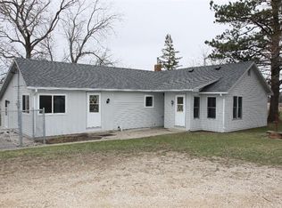 703 480th St, Linn Grove, IA 51033