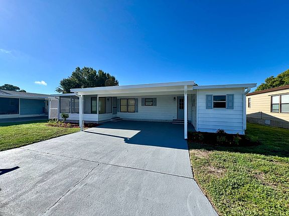 3rd image of 240 Fairway Cir #240