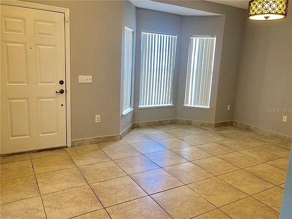4th image of 755 Paris Dr