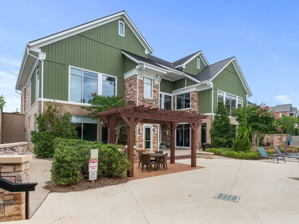 Addison Ridge Apartments