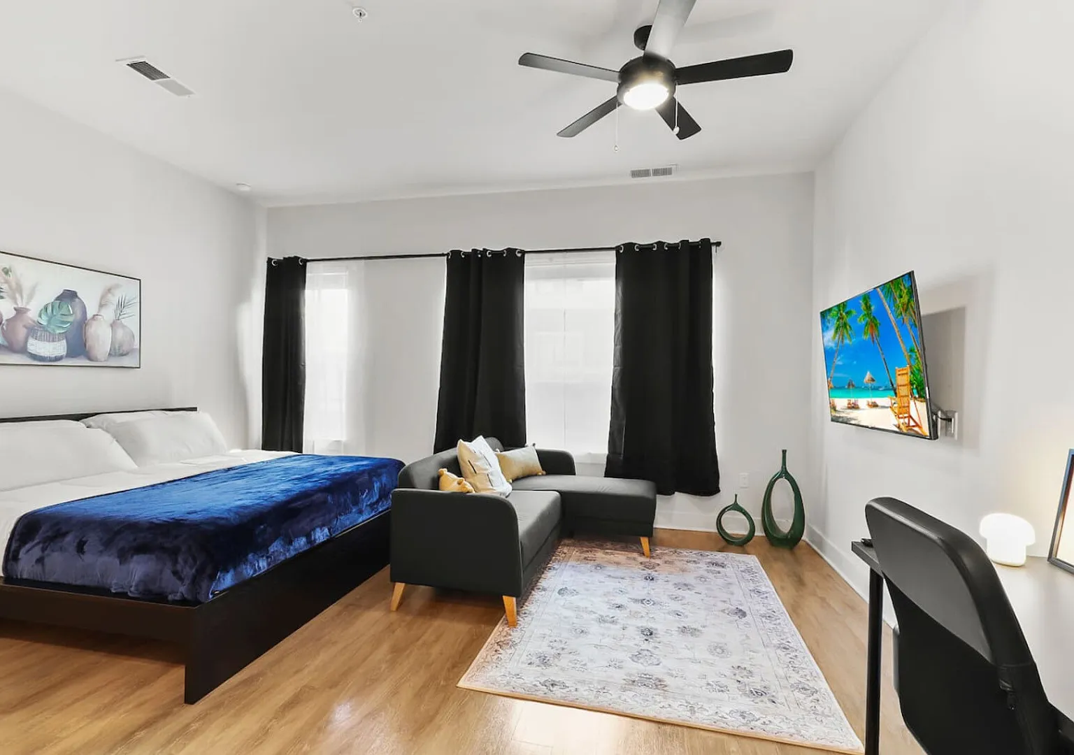 Amazing Studio | Near Raymond James | Pool & Gym — Photo 1