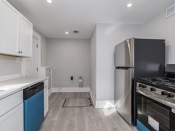 5th image of 301 Pottawatomie St
