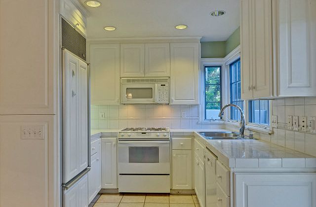 1st image of 827 Hooshang Ct