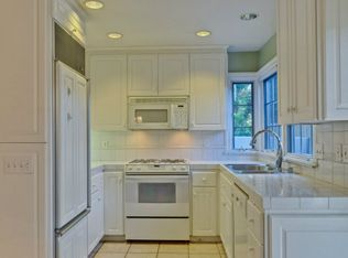 827 Hooshang Ct, Cupertino, CA