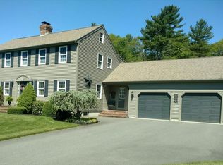 5 Gabriel Farm Dr, Acushnet, MA 02743