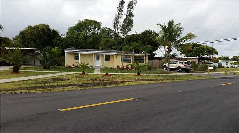 1st image of 1490 NE 51st St