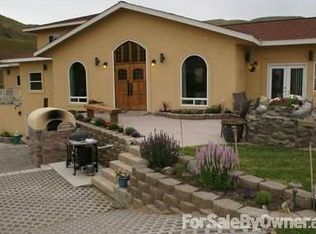 450 W Rolling Hills Ln, Wenatchee, WA 98801