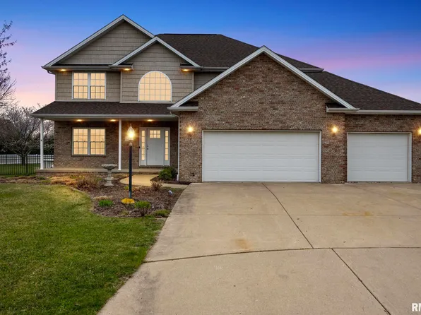 5 Stonecrest Ct, Groveland, IL 61535