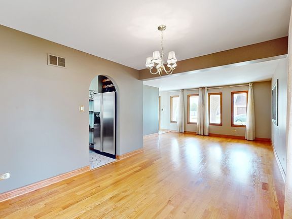 5th image of 10695 Granada Ct