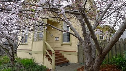1813 Summer Street
