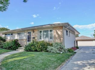 2866 S 103rd St, West Allis, WI 53227