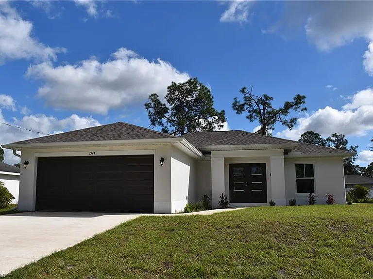 1544 Waldorf Dr — Photo 1