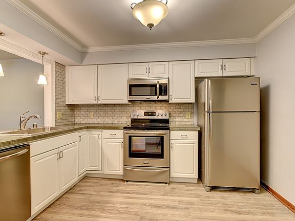 5th image of 364 Park Hill Dr
