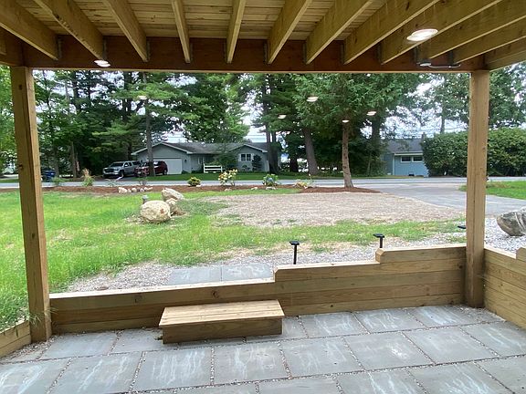 5th image of 825 Birchwood Ave