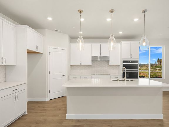 Kitchen with Large Island