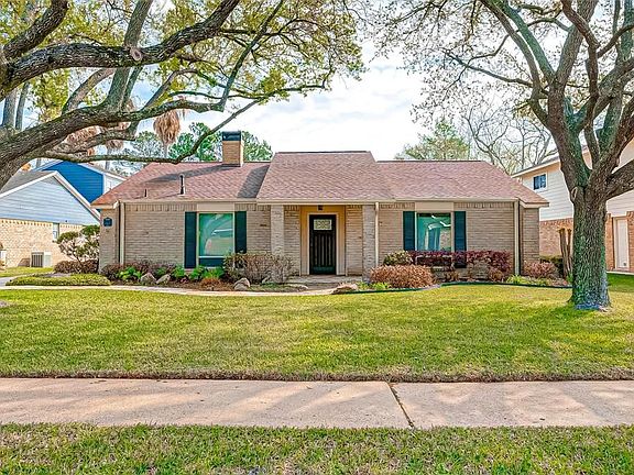 3rd image of 15623 Boulder Oaks Dr