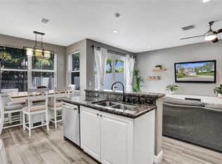 15713 NW 3rd St, Pembroke Pines, FL 33028