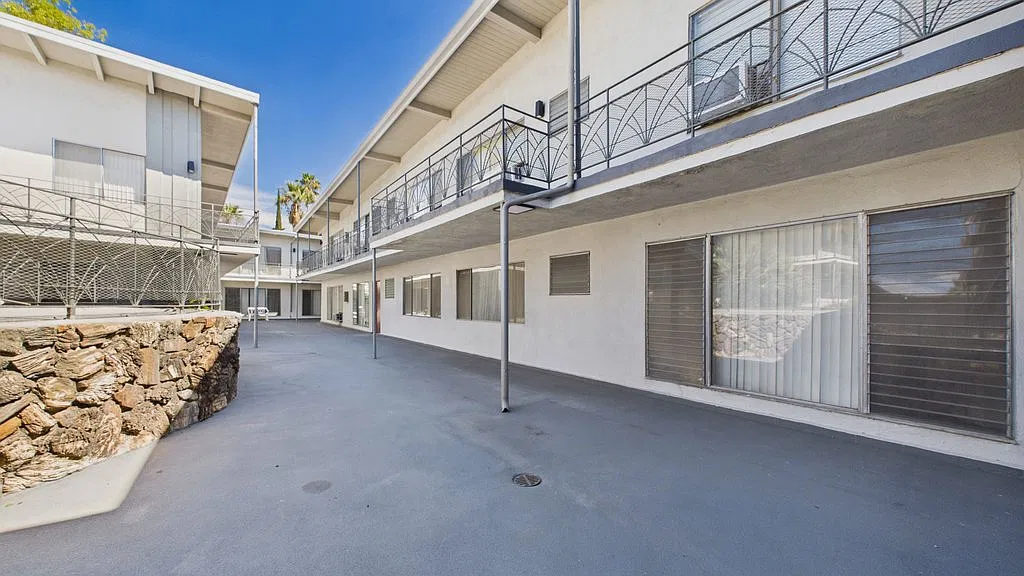 Parkvue Apartments — Photo 3