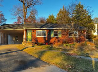 922 Circle Dr SE, Vienna, VA 22180