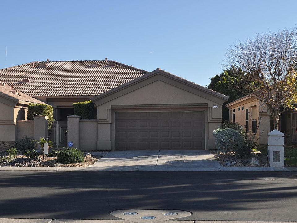 2nd image of 43724 Royal Saint George Dr