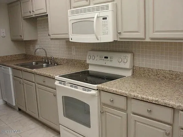 500 Palm Springs Blvd #110 — Photo 12