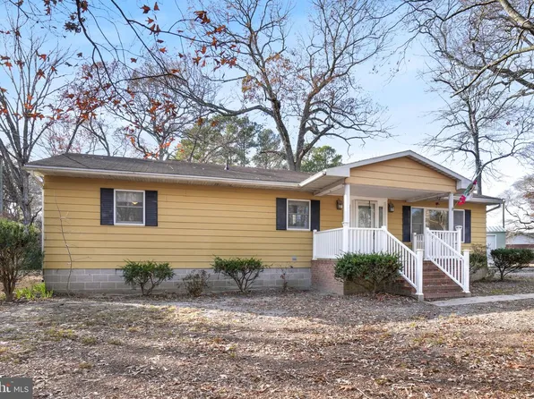 7446 Wallops Mill Pond Rd, New Church, VA 23415