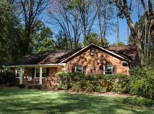 909 King George Dr, Greensboro, NC 27410