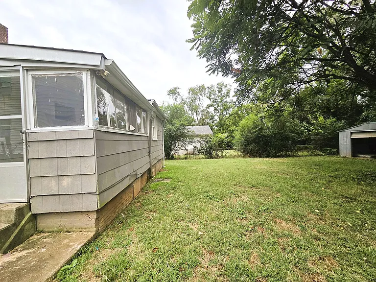 2239 Cobbs St — Photo 19