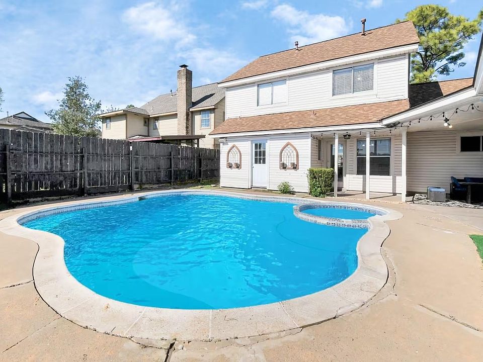 1st image of 4134 Club Valley Dr