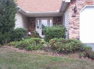 122 Sarah Ct, Lewisberry, PA 17339