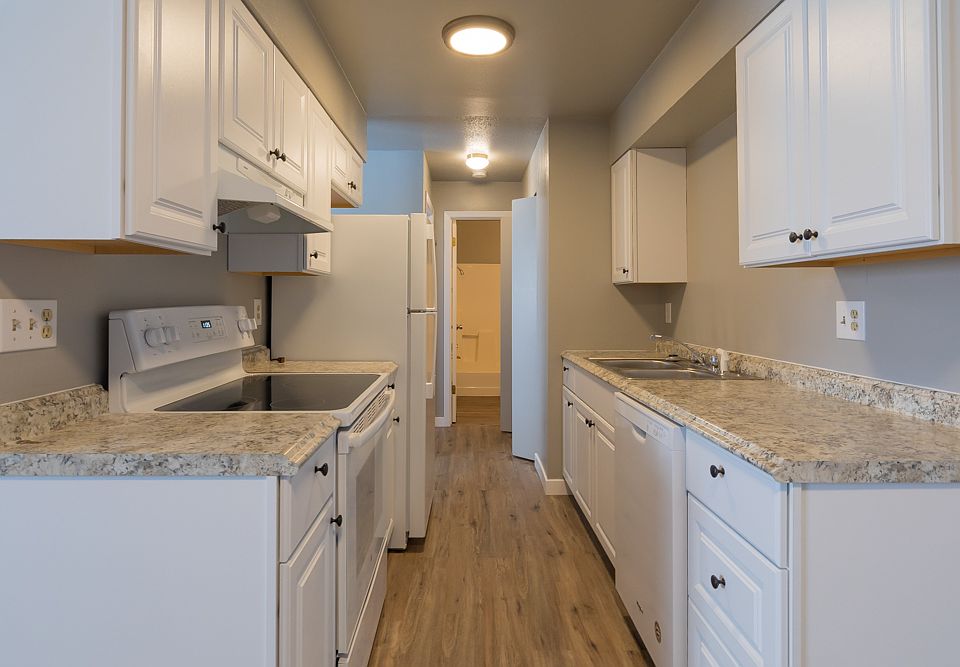 1st image of 1252 Dewar Dr APT 14