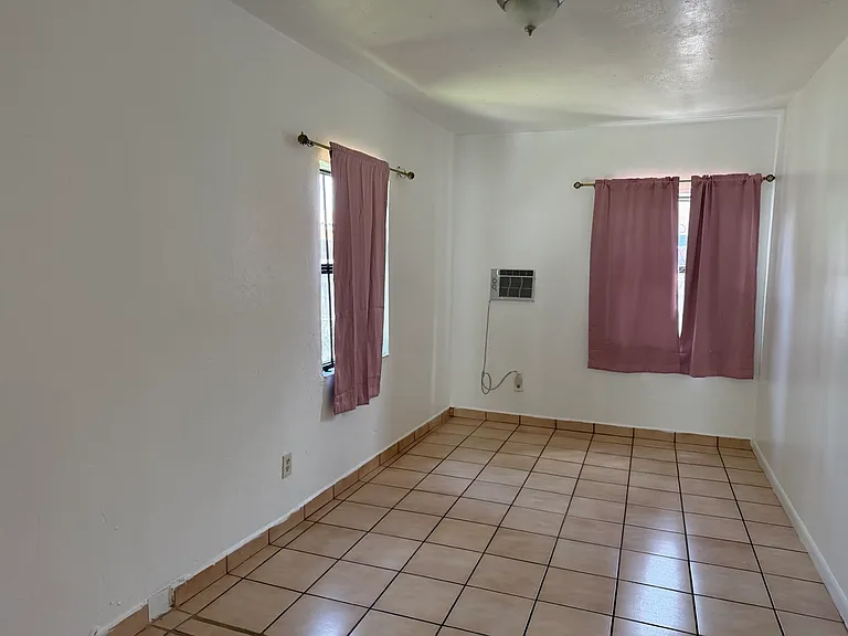 4761 NW 11th Ave #REAR — Photo 5