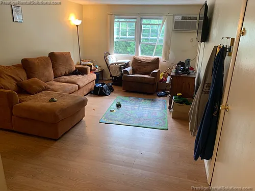 39 Dinan Dr #13 Photo 1