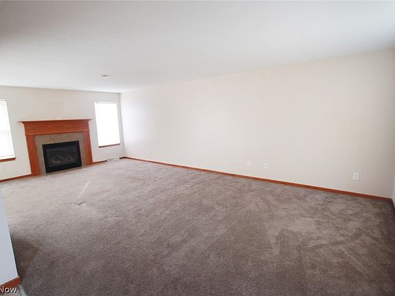 3rd image of 227 Beachwood Dr