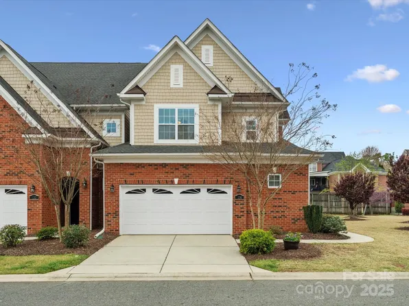 130 Villa Lake Dr, Fort Mill, SC 29708