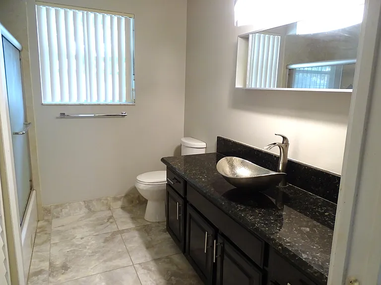 6325 Winding Lake Dr — Photo 20