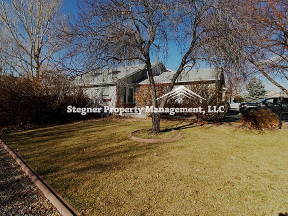 2nd image of 889 Essex Dr