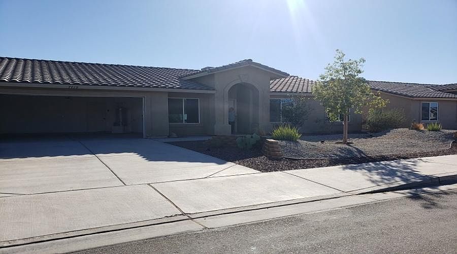 1st image of 7719 E 40th Pl