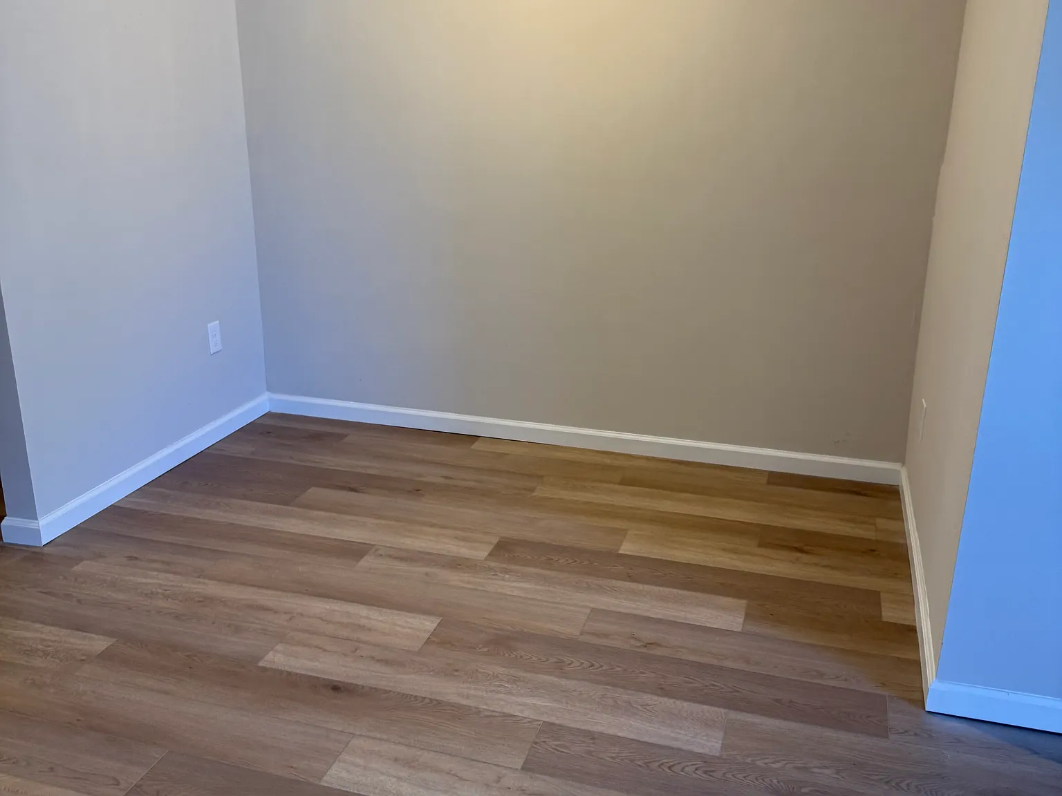 1 bed, 1.5 bath, 780 sqft, $1,550 — Photo 2