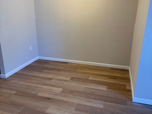 2nd image of 78 Lincoln Ave #78