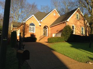 6873 Collinswood Dr, Nashville, TN 37221