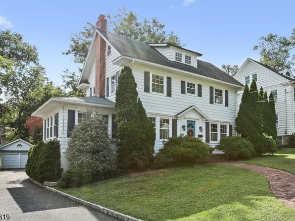 30 Maple Ter, Millburn, NJ 07041