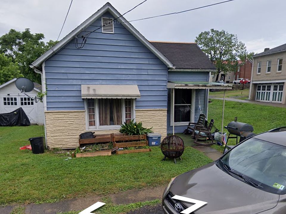 1st image of 906 Field St