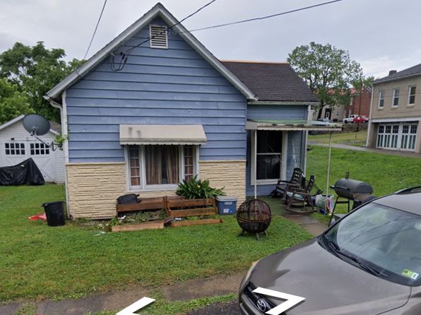 906 Field St