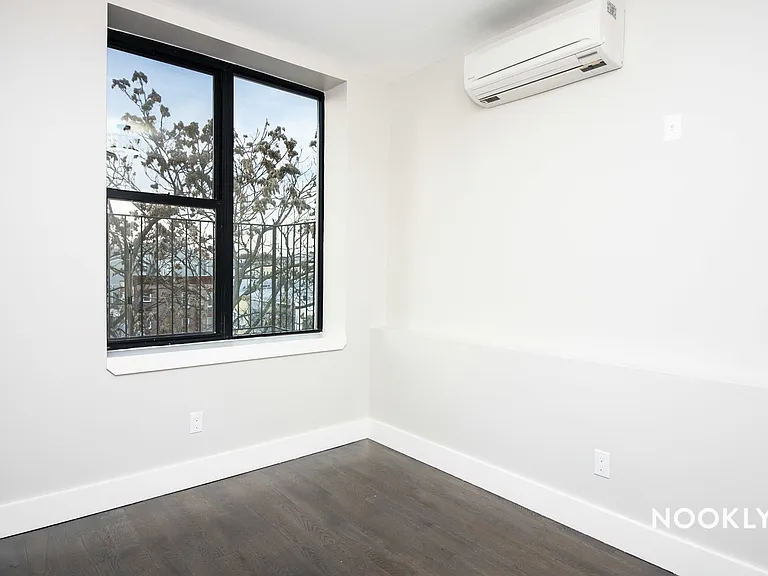 199 Stockholm St #2B — Photo 7