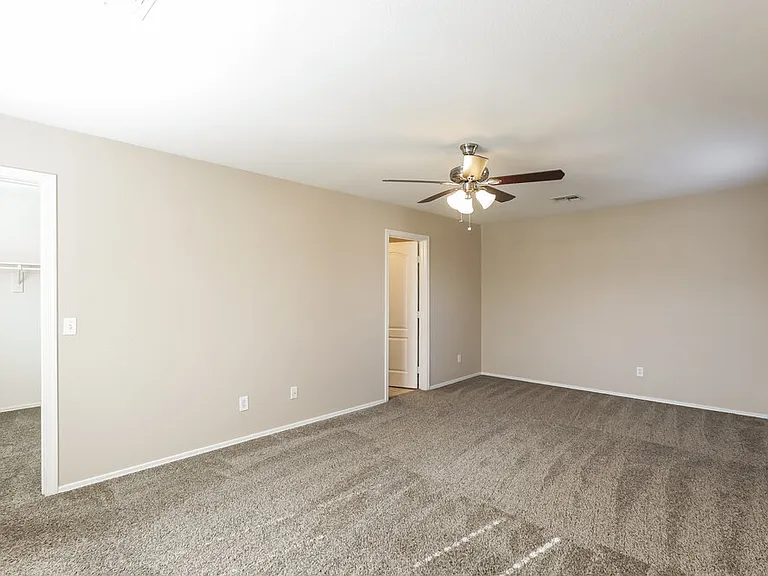 11242 W Garfield St — Photo 8