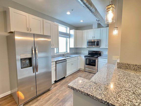 2nd image of 207 4th St E