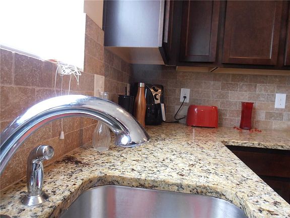 2nd image of 219 Loganview Dr