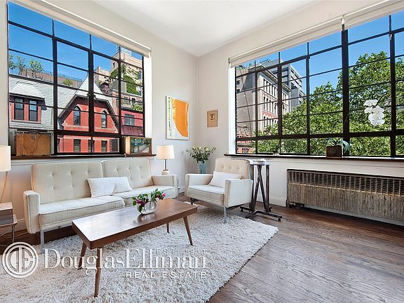 3rd image of 224 E 17th St APT 4F
