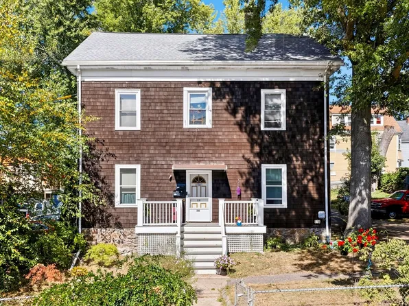 20 Chilcott Pl, Jamaica Plain, MA 02130